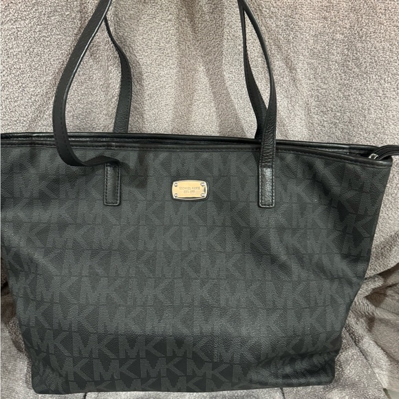 Michael Kors  large tote Bag Purse - Picture 2 of 5